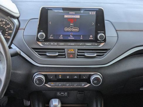 Used 2022 Nissan Altima 2.5 SR w/ Midnight Edition Package image 15