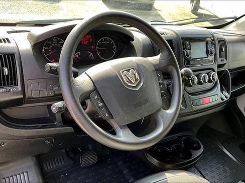 Used 2020 RAM ProMaster 2500 w/ Interior Convenience Group FWD image 13