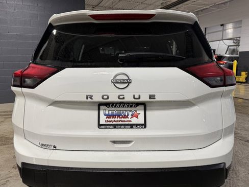 New 2026 Nissan Rogue S image 7