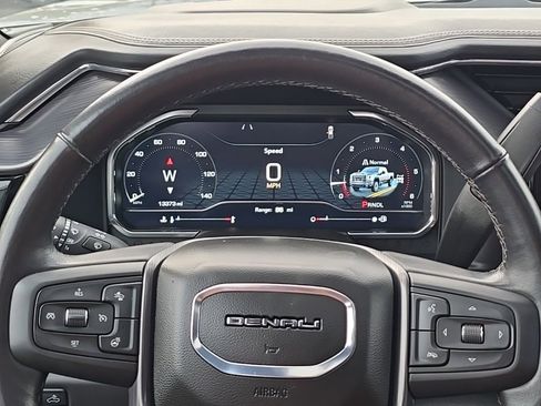 Used 2025 GMC Sierra 3500 Denali Ultimate image 11