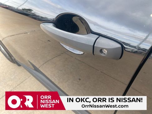 Used 2024 Nissan Rogue S image 11