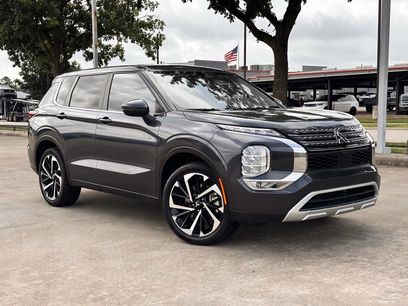 Used 2024 Mitsubishi Outlander SE Black Edition