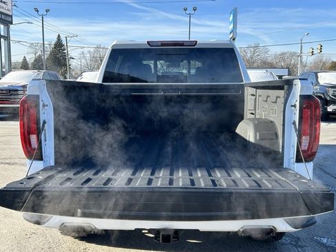 Certified 2022 GMC Sierra 1500 AT4 w/ AT4 Preferred Package image 9