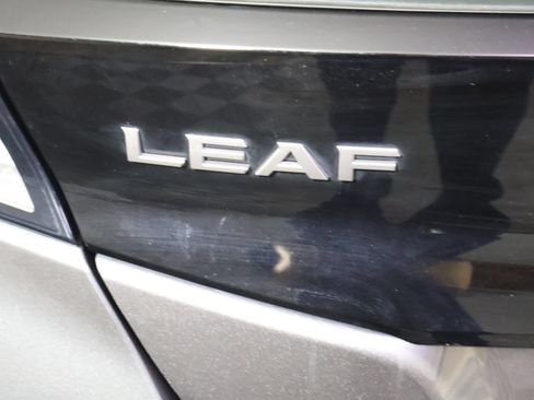 Used 2025 Nissan Leaf S FWD image 8
