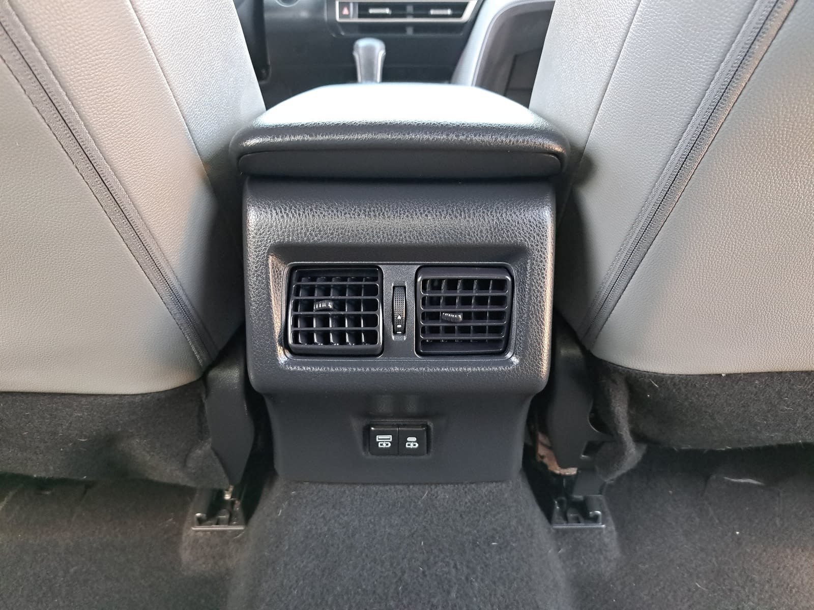 Used 2026 Toyota Camry SE FWD image 12