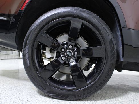 Used 2023 Land Rover Defender 130 S image 8