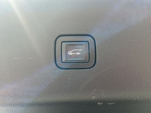 Used 2018 Buick Enclave Avenir w/ Trailering Package AWD/4WD image 16