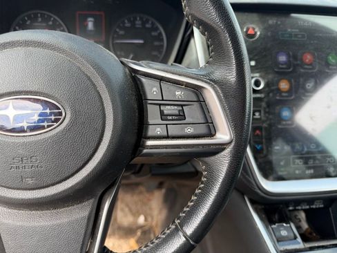Used 2023 Subaru Outback Premium image 28