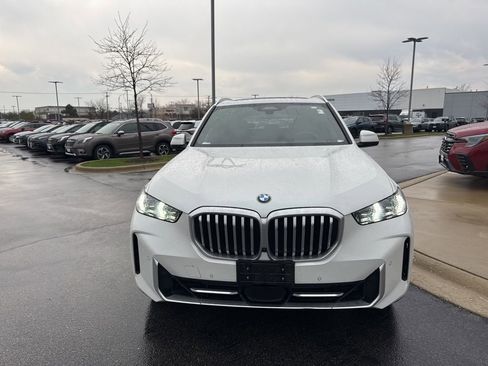 Used 2024 BMW X5 xDrive40i w/ Premium Package image 2