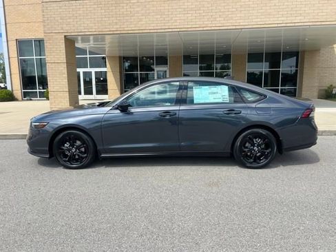 New 2025 Honda Accord SE image 1