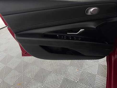 Certified 2023 Hyundai Elantra Limited FWD image 12