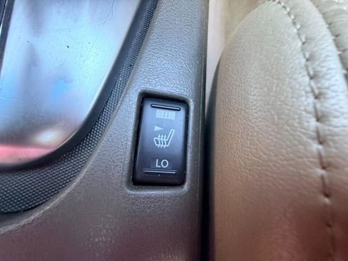 Used 2012 Nissan Altima 2.5 S w/ 2.5S Premium Pkg FWD image 19