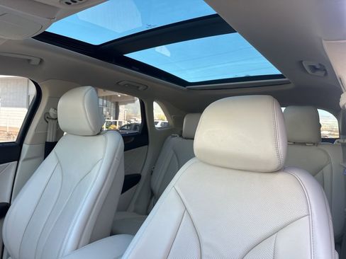 Used 2016 Lincoln MKC Reserve image 17