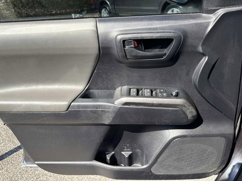 Certified 2021 Toyota Tacoma SR5 image 7