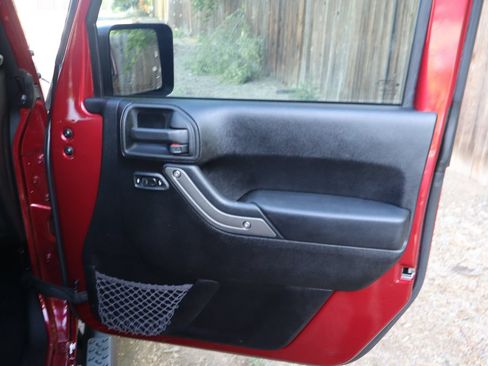 Used 2013 Jeep Wrangler Sport AWD/4WD image 22