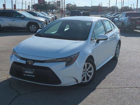 Used 2024 Toyota Corolla LE image 1