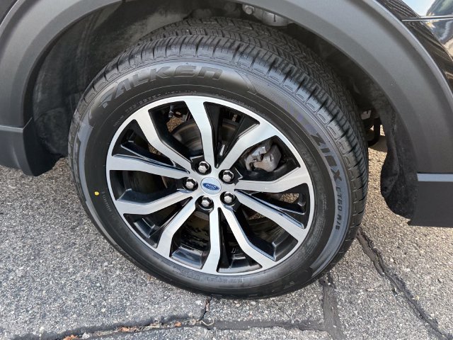 Certified 2025 Ford Explorer ST-Line AWD/4WD image 5