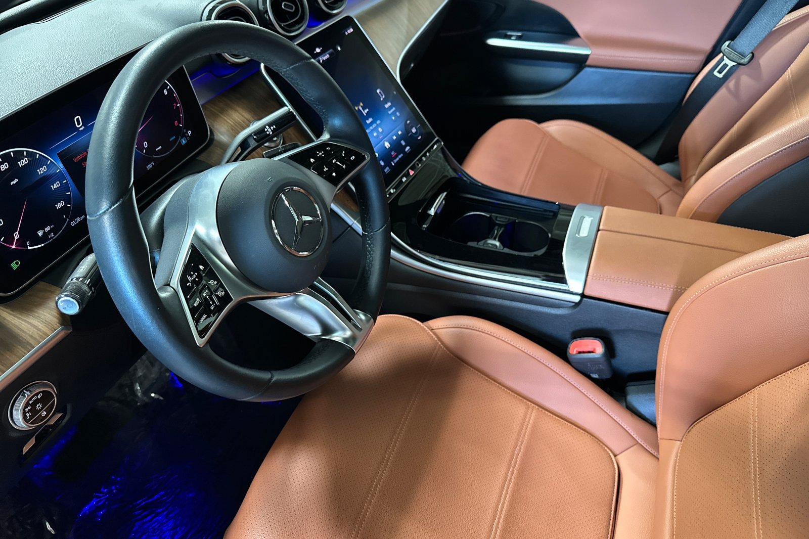 Used 2024 Mercedes-Benz C 300 Sedan image 9