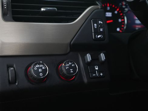 Used 2015 GMC Yukon Denali AWD/4WD image 29