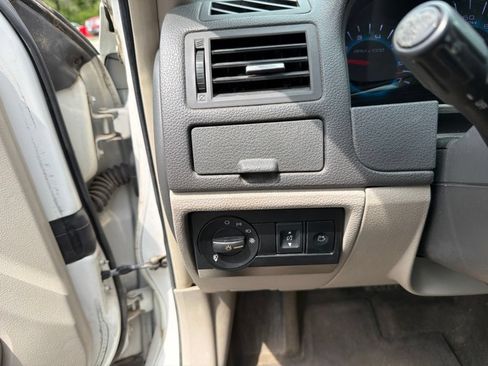Used 2011 Ford Fusion SE w/ 201A Rapid Spec Order Code FWD image 16