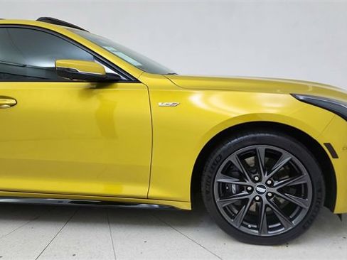 Used 2025 Cadillac CT5 V w/ Technology Package image 8