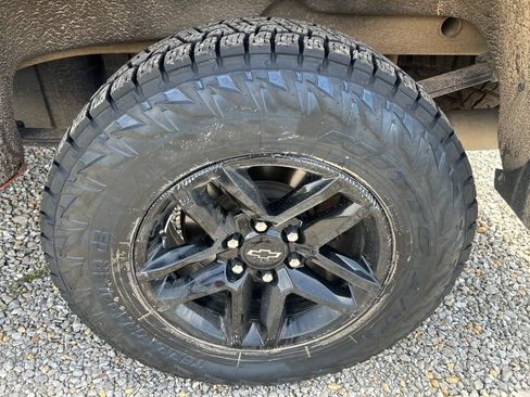 Used 2021 Chevrolet Silverado 1500 LT Trail Boss w/ Convenience Package II AWD/4WD image 7