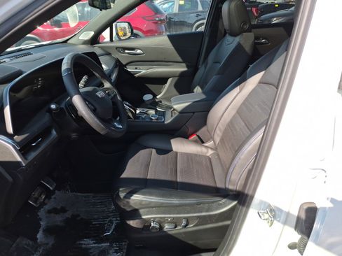 Used 2024 Cadillac XT4 Sport image 7