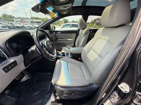 Used 2021 Kia Sportage S FWD image 9