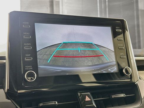 Used 2020 Toyota Corolla LE FWD image 22