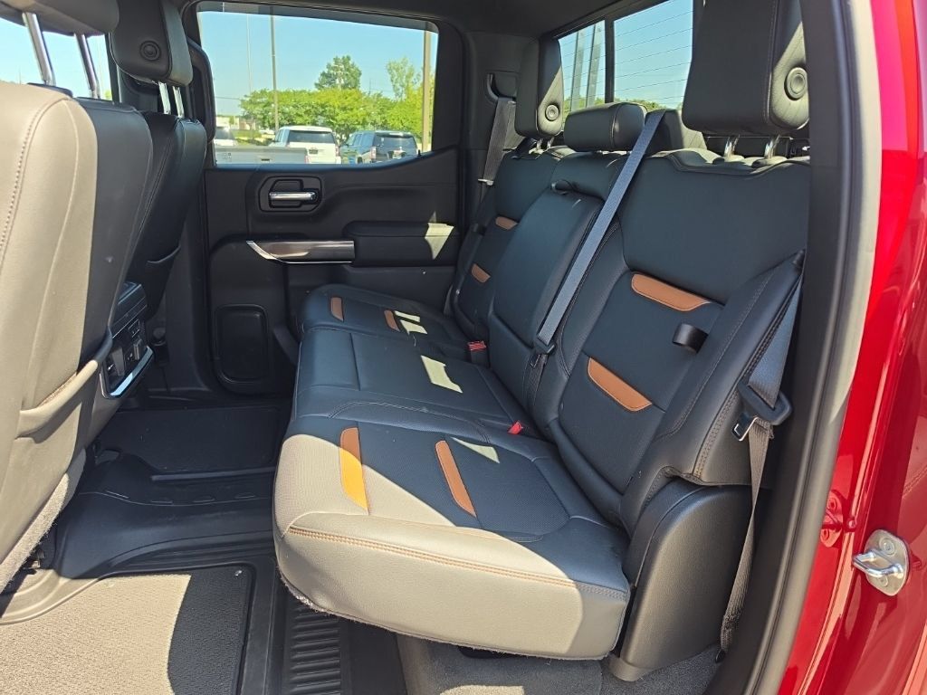Used 2021 GMC Sierra 1500 AT4 w/ AT4 Preferred Package AWD/4WD image 5