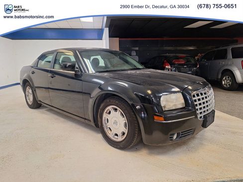Used 2005 Chrysler 300 Touring image 5