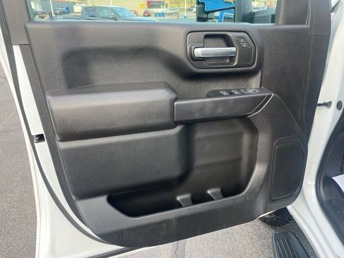 Used 2024 Chevrolet Silverado 2500 Custom w/ Custom Value Package image 21