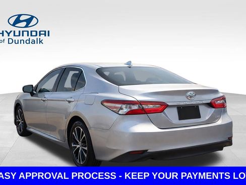 Used 2021 Toyota Camry LE FWD image 5