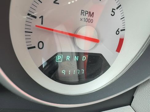 Used 2007 Dodge Caliber SXT image 12