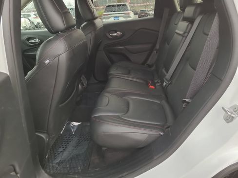 Used 2016 Jeep Cherokee Trailhawk w/ Comfort/Convenience Group image 21