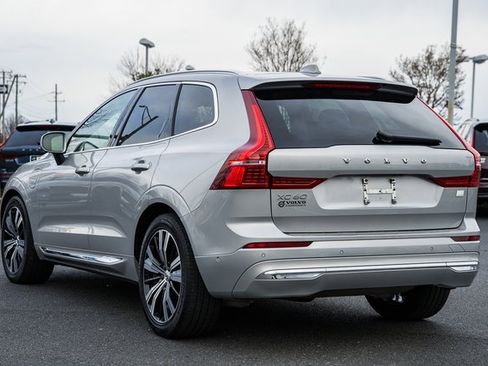 Used 2022 Volvo XC60 T8 Inscription w/ Advanced Package image 4