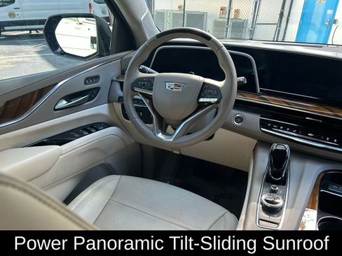 Used 2024 Cadillac Escalade Premium Luxury Platinum image 9