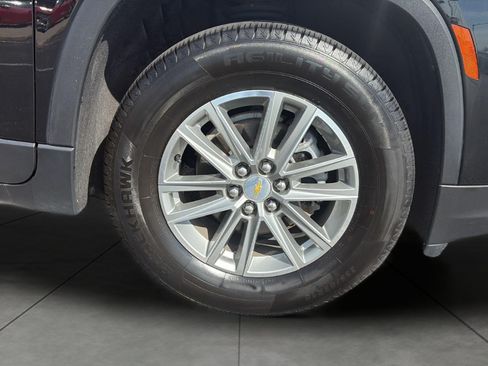 Used 2023 Chevrolet Traverse LT w/ LPO, Floor Liner Package AWD/4WD image 10