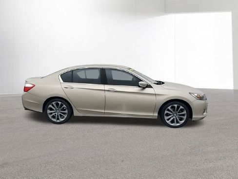 Used 2013 Honda Accord Sport image 10