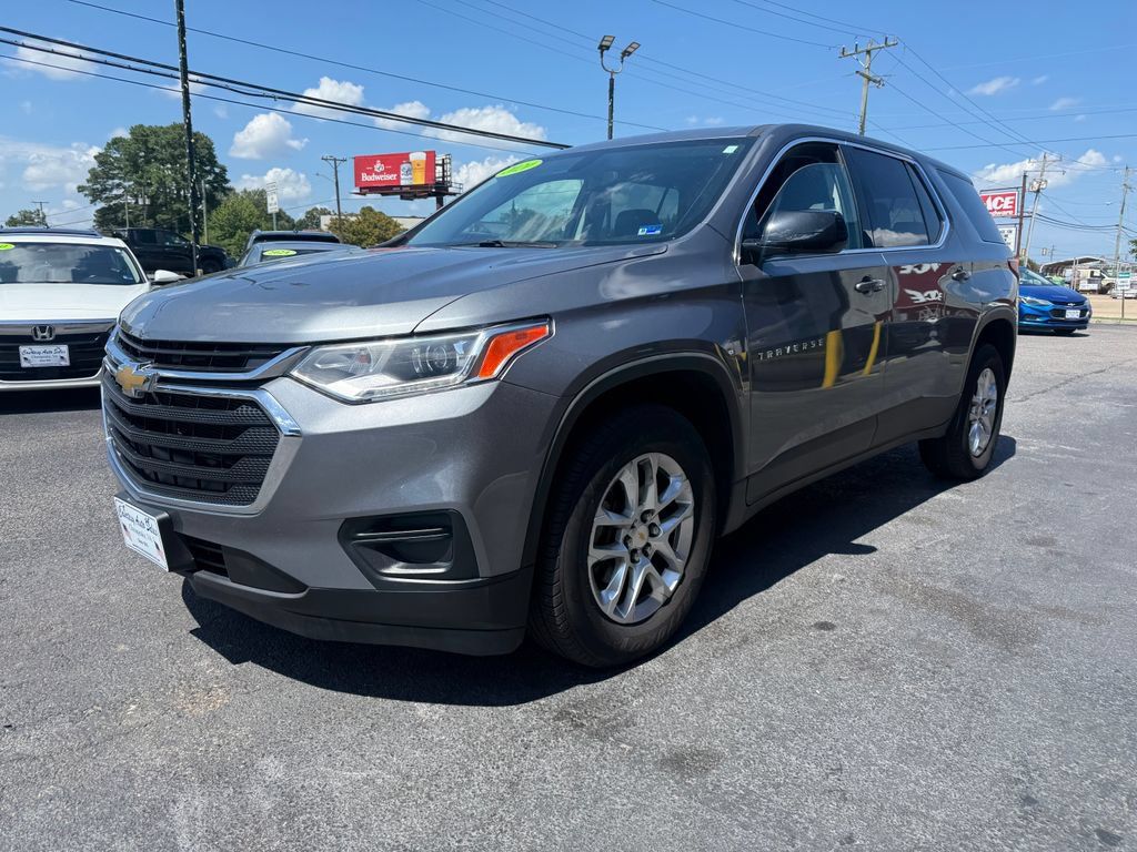 Used 2020 Chevrolet Traverse LS FWD image 3