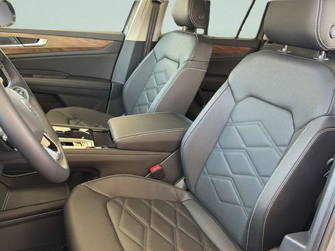 New 2026 Volkswagen Atlas SE FWD image 29