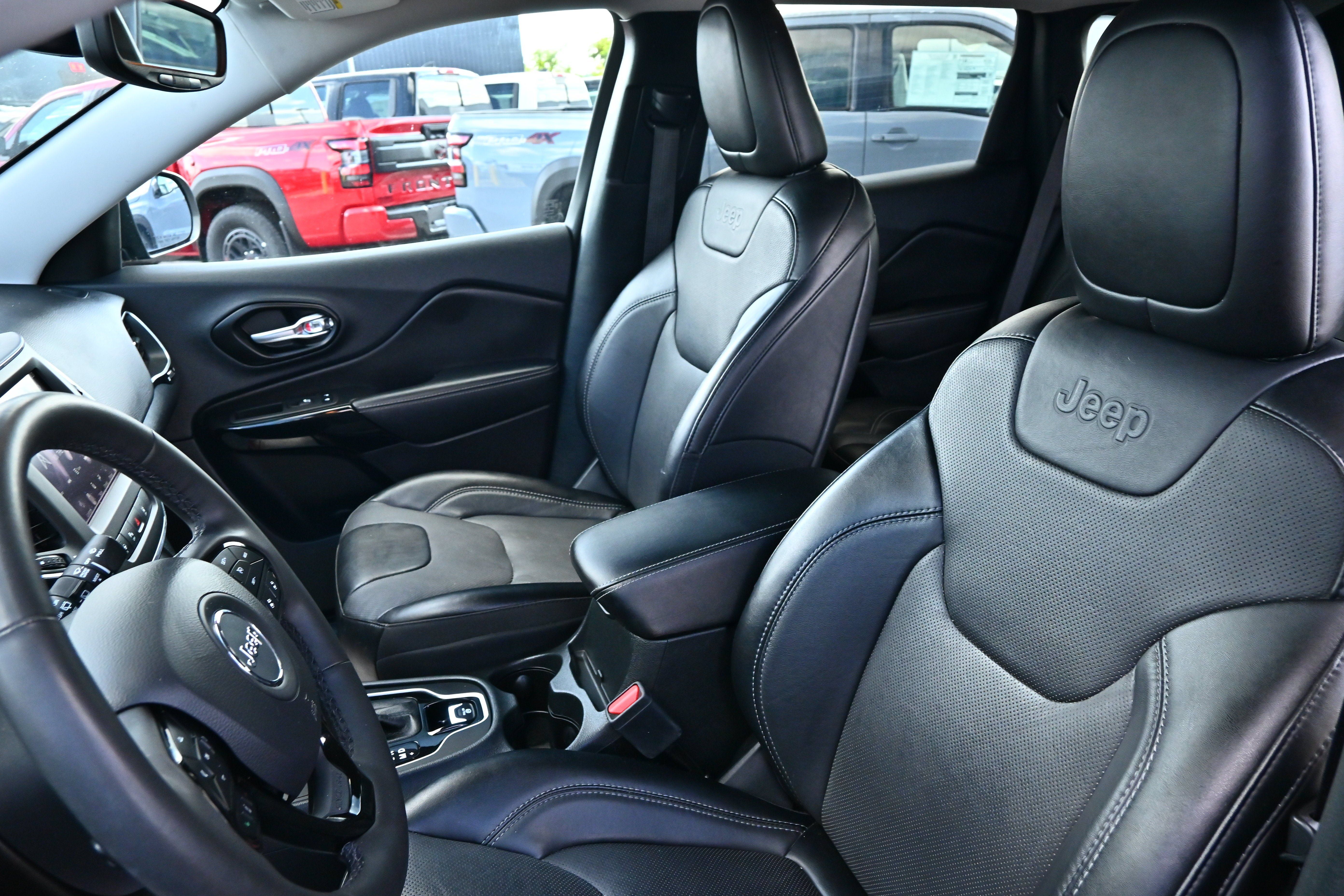 Used 2023 Jeep Cherokee Altitude Lux AWD/4WD image 22