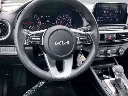 Used 2023 Kia Forte LXS FWD image 33