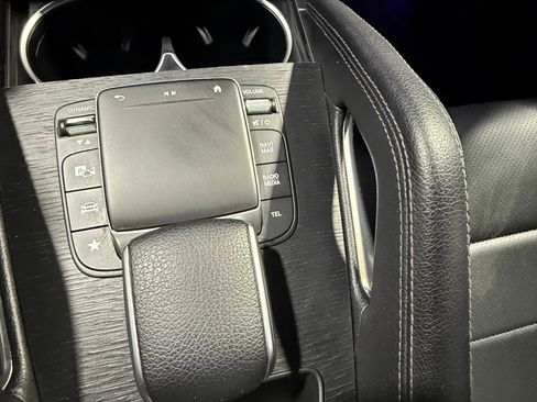 Used 2022 Mercedes-Benz GLE 350 4MATIC w/ 3rd Row Seat Package image 52