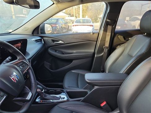 Used 2024 Buick Encore GX Sport Touring image 14