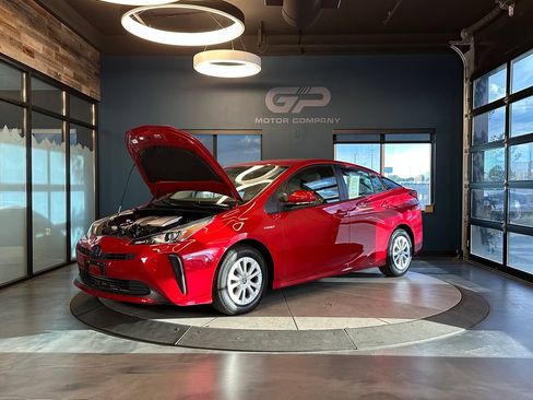 Used 2022 Toyota Prius LE FWD image 23