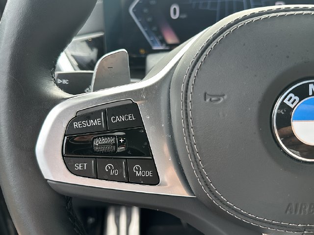 Used 2024 BMW X7 xDrive40i w/ M Sport Package AWD/4WD image 27