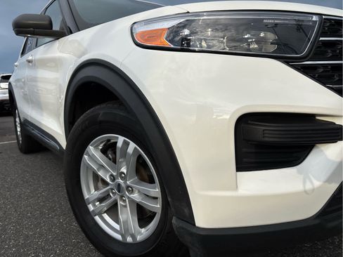 Used 2023 Ford Explorer XLT image 22