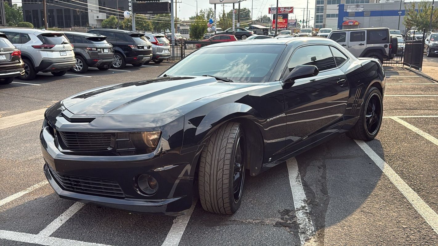 Used 2010 Chevrolet Camaro SS RWD image 7