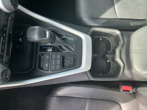 Certified 2022 Toyota RAV4 XLE Premium image 15